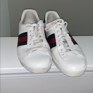 White gucci. Shoes. Scuffs easy to come off.